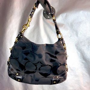 COACH PURSE BLACK AMD GOLD